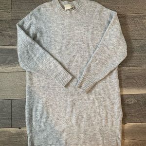 Aritzia Wilfred Free Knit Sweater